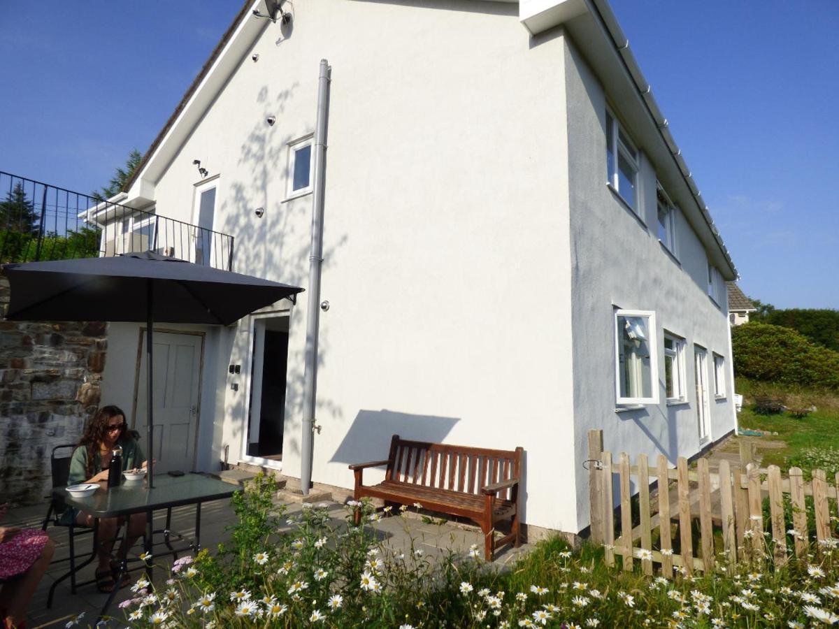 Highfield House, Parracombe, Modern B&B Exterior photo