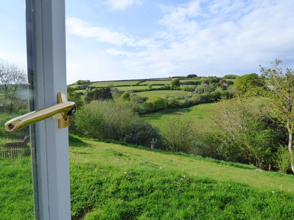 Highfield House, Parracombe, Modern B&B Exterior photo